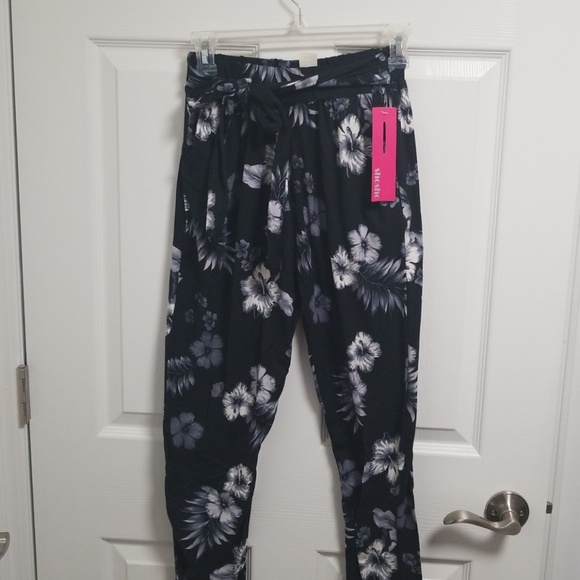 Poly Brushed Floral Semi Harem Pants - Picture 2 of 8